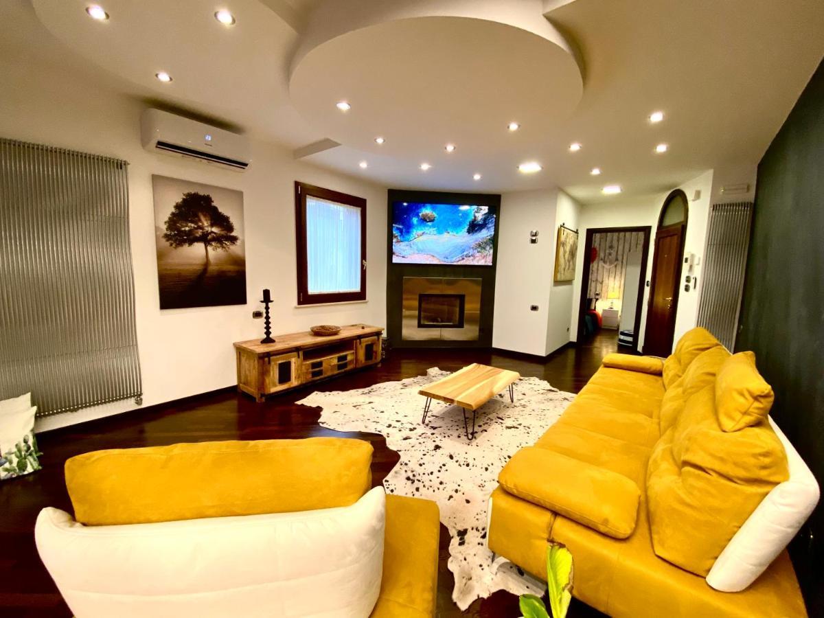 Wood Luxury House Apartment Pescara Ngoại thất bức ảnh