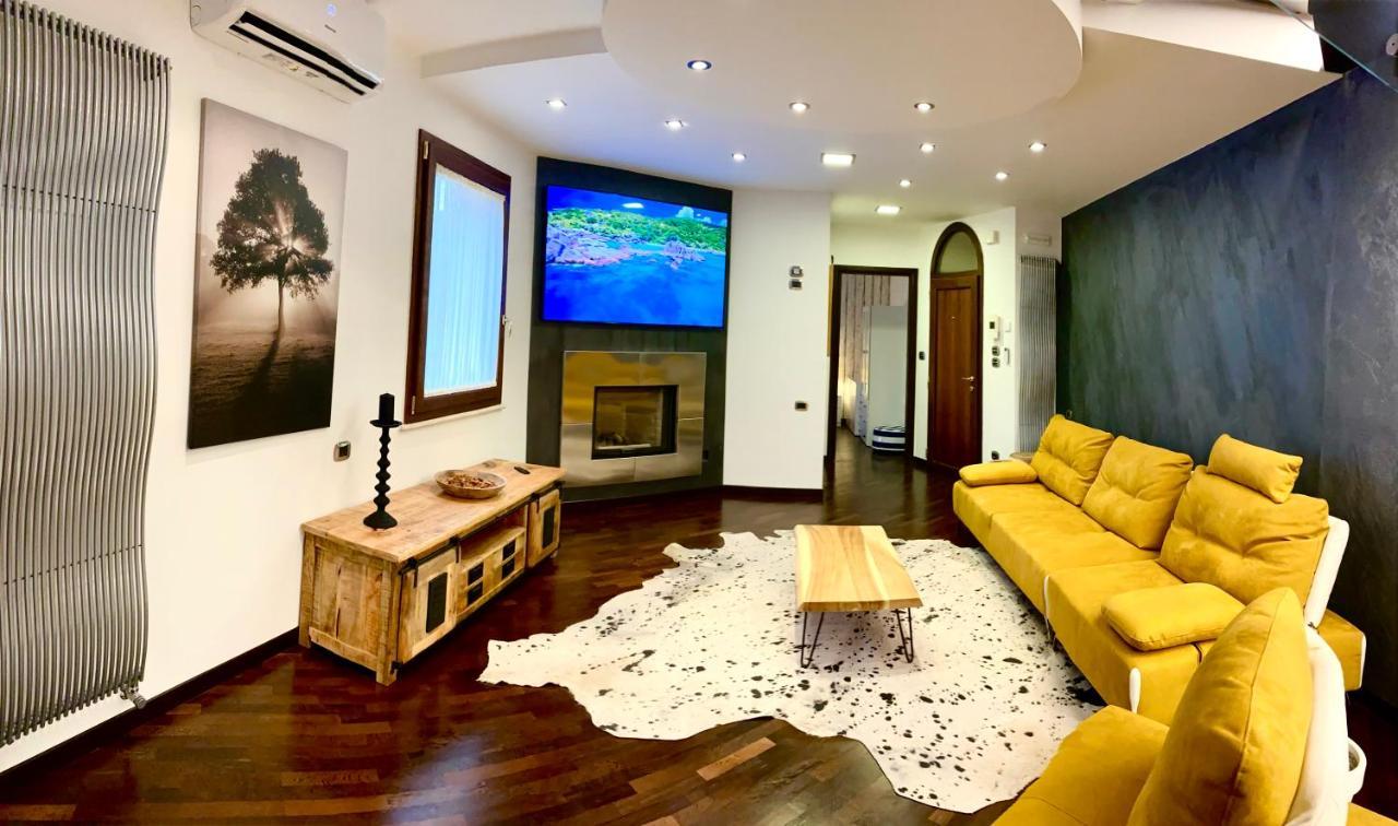 Wood Luxury House Apartment Pescara Ngoại thất bức ảnh