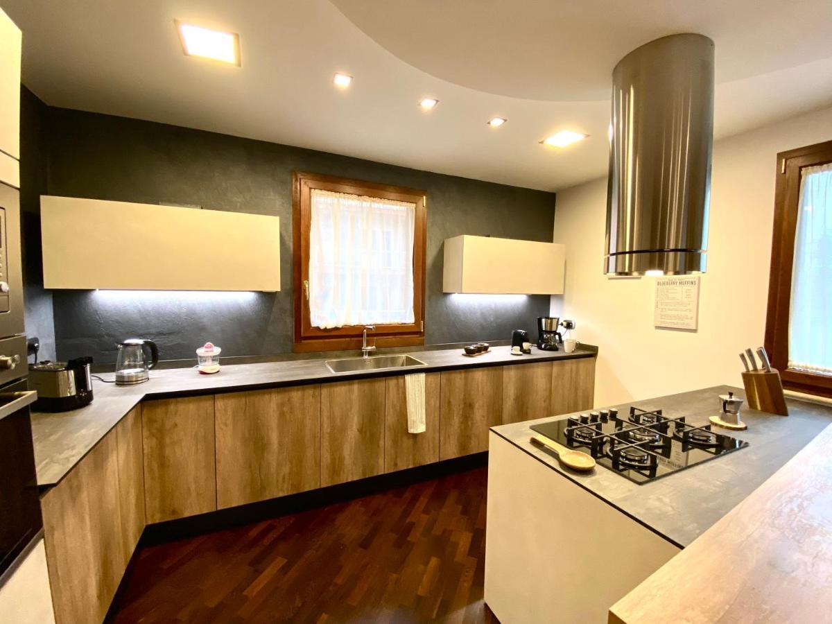 Wood Luxury House Apartment Pescara Ngoại thất bức ảnh